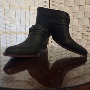 Black Suede Women's Shoes With Braid Detail 8M By Indigo Rd